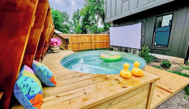 Glamorous 3 BDR in East Nashville – Pet Friendly!