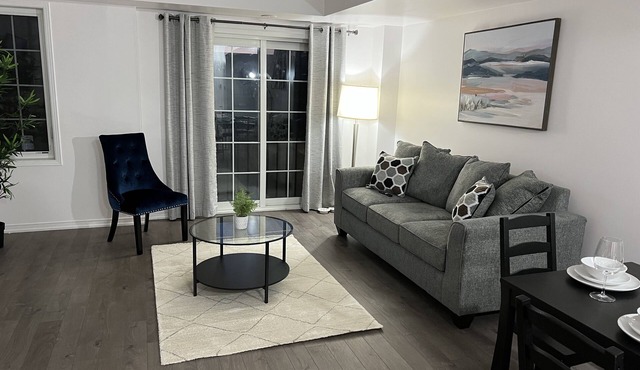 Glamorous 4 bedroom townhouse with free parking