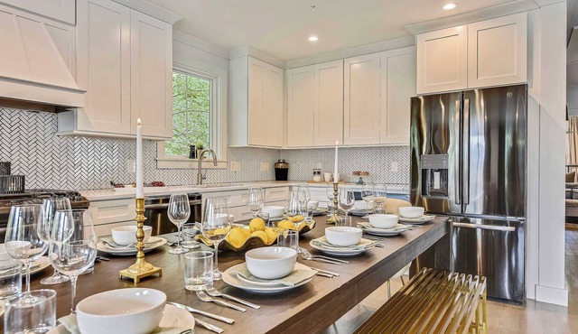 Glamorous Luxury Apartment, Near T