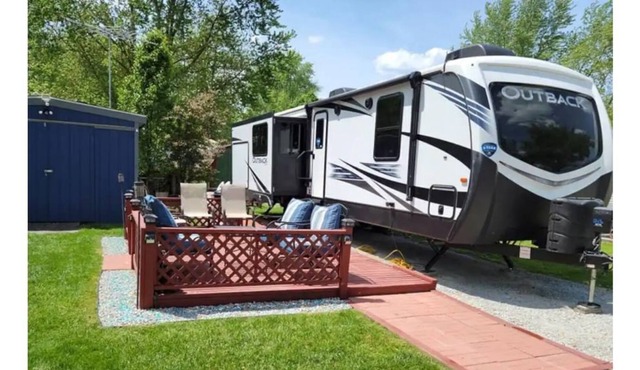 Glamorously Beautiful RV Honeymoon Suite for 2