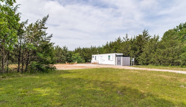 Glamp close to the city!