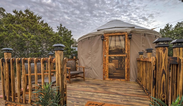 Glamp in the hill country!