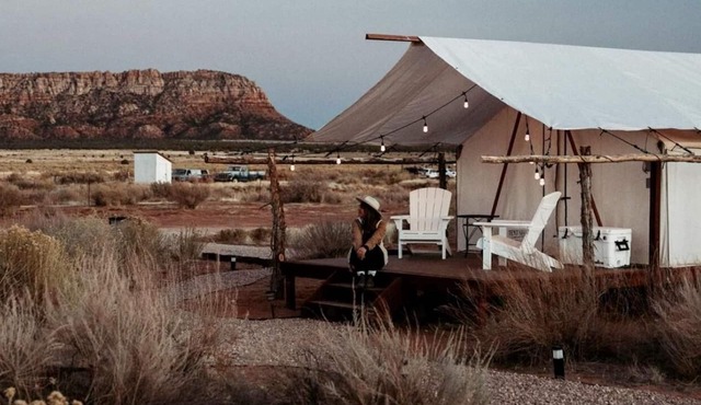 Glamp Tent b/w Zion & Bryce, Outdoor Shower & Wifi