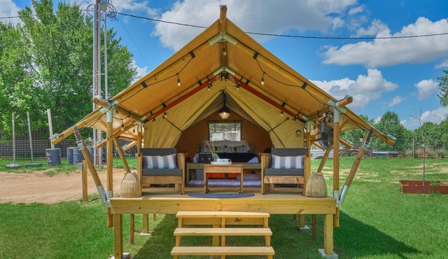 Glamping at BeeWeaver Honey Farm