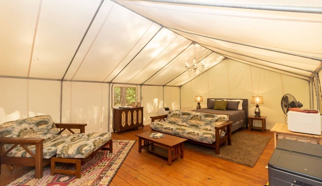 Glamping at Copperhill - `The Kayak`