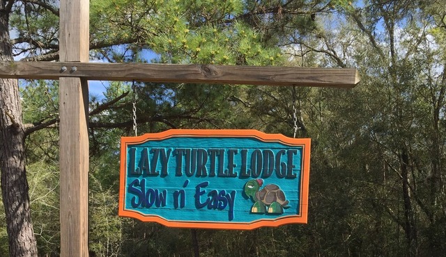 "Glamping" at the Lazy Turtle Lodge -Turtle Heaven Unit