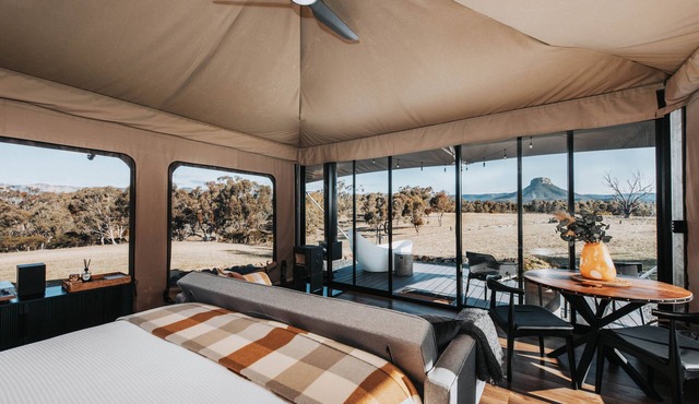 Glamping at Wildnest Farmstay - Honeyeater