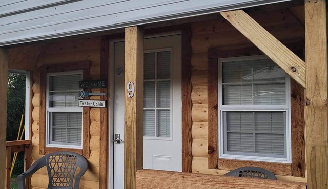 Glamping Cabin golf fish Illinois river ATV, Kayak