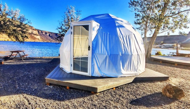 Glamping Dome at Blue Lake in Coulee City (site 39)