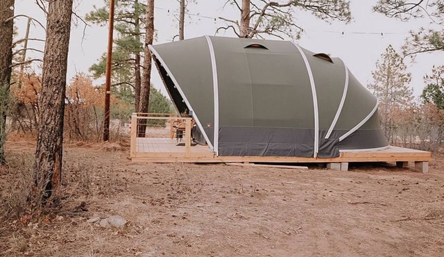Glamping Escape in the Manzanos