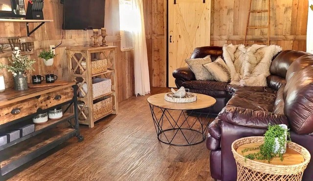 Glamping Family Cabin - floating/fishing/golfing Illinois River near Tahlequah