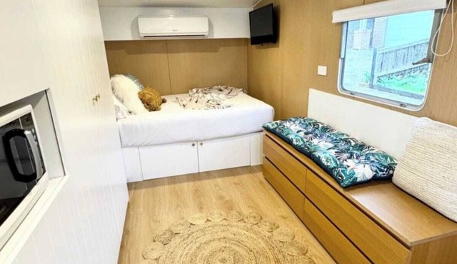 Glamping Galaxy Getaway