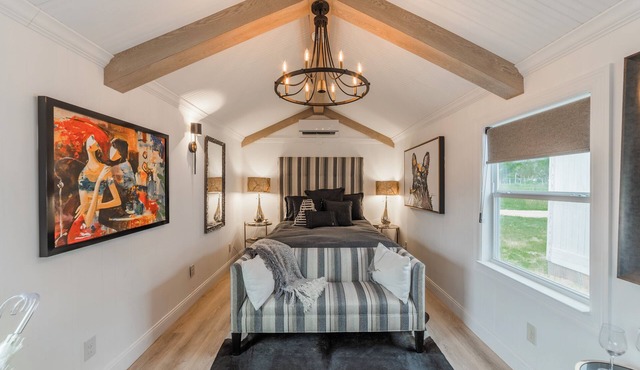 Glamping in Spicewood TX Hill Country~ Cabin 1 The Madison at Green Acres