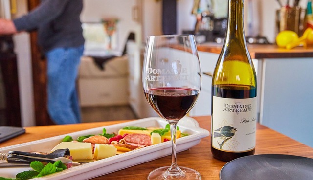 "Glamping in the Vines" - Vineyard Airstream Trailer
