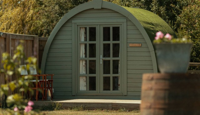 Glamping in Wiltshire the Green Knoll is a charm