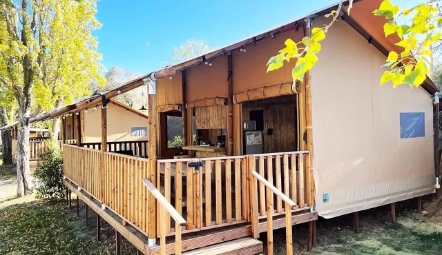 Glamping Lodge PREMIUM 34m² - 2 bedrooms - TV - air conditioning - covered terrace - sleeps 4