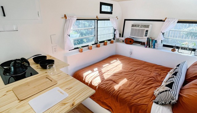 Glamping near the Beach - Book the Holiday Homestead Today!