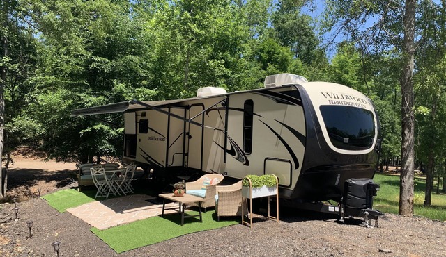 Glamping on Lake Harding!