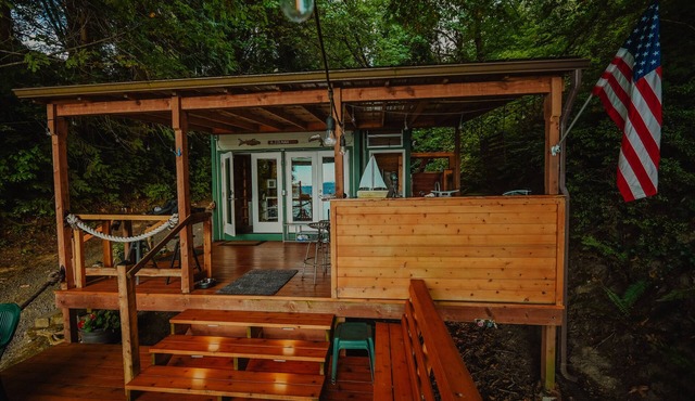 Glamping on the Puget Sound - Small Waterfront Cabin