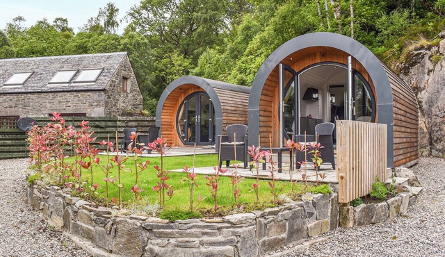 Glamping overlooking the loch, with licenced café.