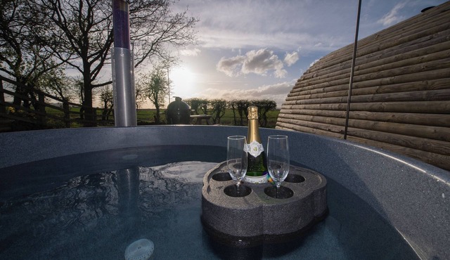 Glamping Pod 5 Shelter