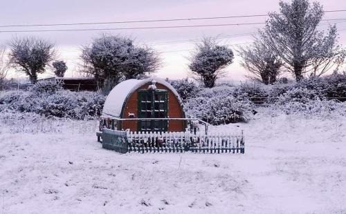 Glamping Pod in St Austell Sleeps 2 with Spa Pool
