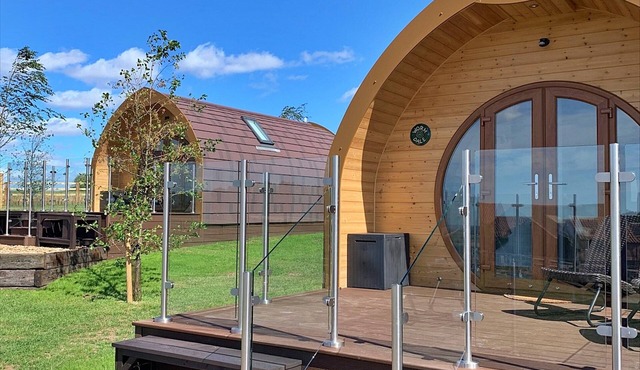 Glamping Pod in Yorkshire Wolds Countryside