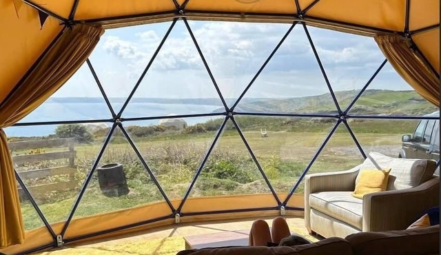 Glamping Pod - Sleeps 4 - Pets - Parking