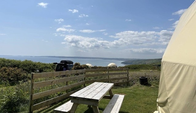 Glamping Pod - Sleeps 4 - Pets - Parking