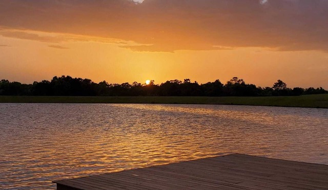 Glamping Wall Tent 3/furnished 1 Queen and 1 futon