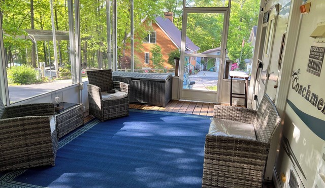 Glamping with a partial lake view, 30 minutes to Clemson University