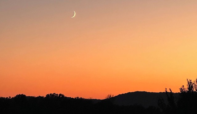 Glamping with gorgeous sunset views, trolley to all wineries