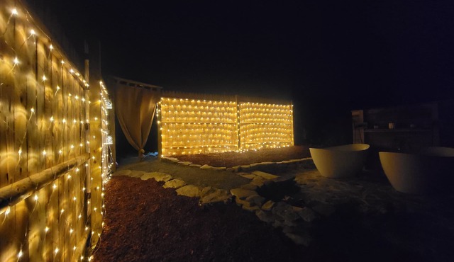Glamping with soaking tubs in Upstate New York!