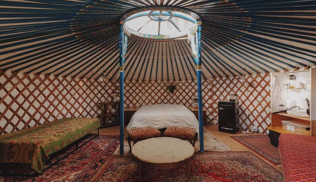 Glamping yurt at a nature retreat near Sequoia
