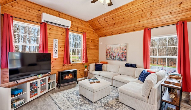 GlampingDome + Ponds Cabin retreat near Capacon State Park in Berkeley Spring WV