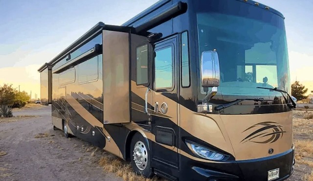 Glamplyfe in Cambridge: RV Site #2