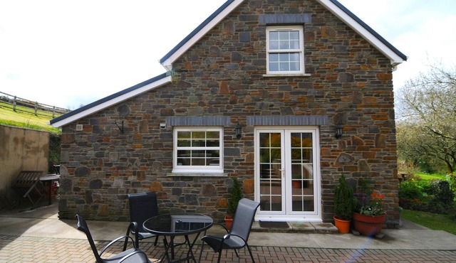 Glanrhyd, Narberth - One Bedroom Cottage, Sleeps 3