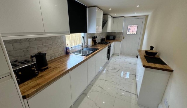 Glasgow Central Paradise - Spacious 3- Bed House