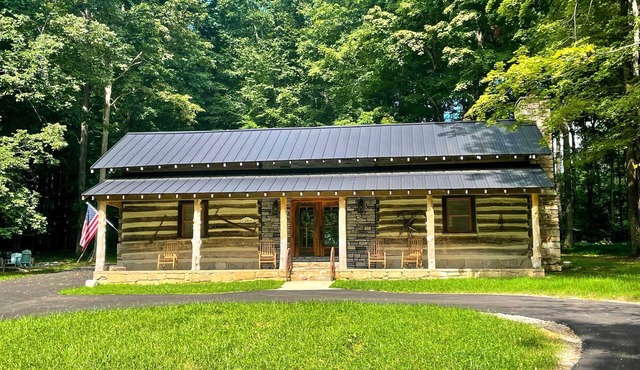 Glasgow Getaway w/Patio, Fireplace & Grill!