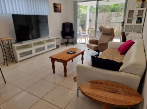 Glass House Mountains Retreat