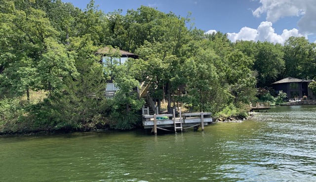 Glass Octagon 25Waterfront Villa