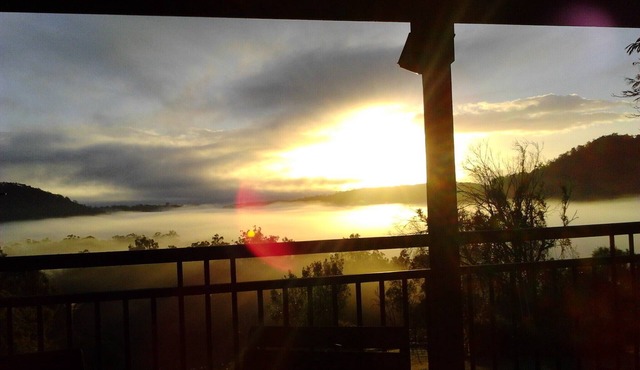 Glastonbury Country retreat - 20 mins from Gympie