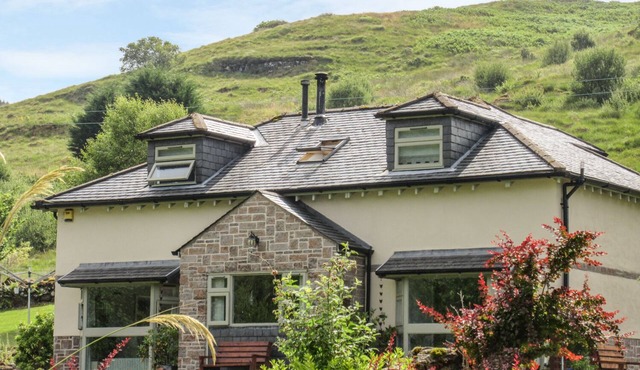 GLEN EUCHAR HOUSE, family friendly, luxury holiday cottage in Oban