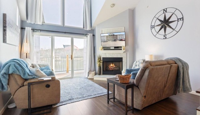 Glen Haven - Top Floor, Heated Pool, & Playground!