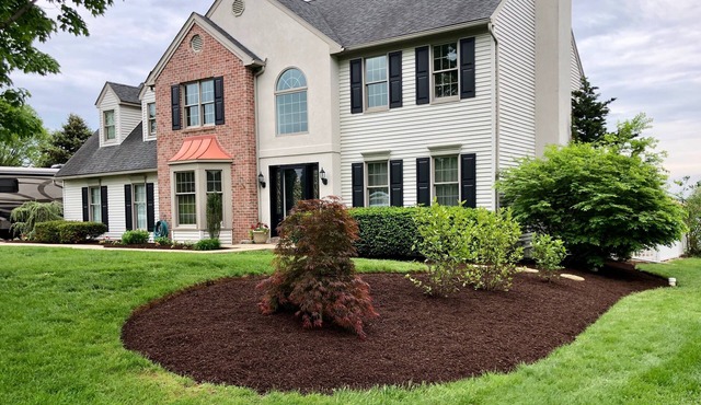 Glen Oaks Colonial House