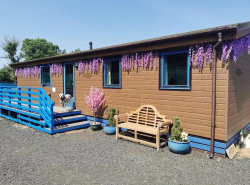 Glen Roe - 3 Bed Lodge on Friendly Farm Stay
