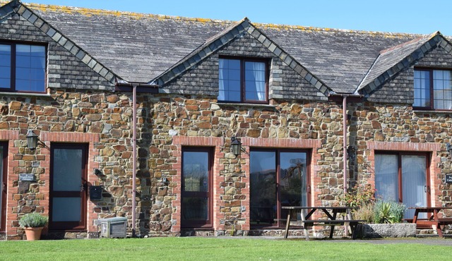 Glen Valley Cottage. Pretty cottage close to Rock and Polzeath