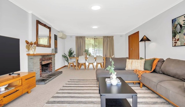 Glenalvie in the Hills A Peaceful Semi Rural Haven