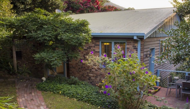 Glenbrook Cottage in Warburton