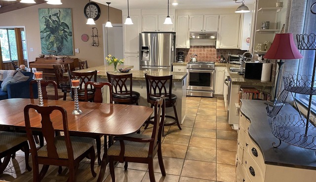 Glenbrook House with High Speed Internet